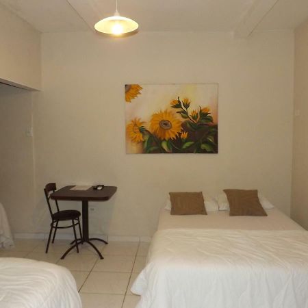 Hotel Calixtro 雷吉斯特鲁 外观 照片