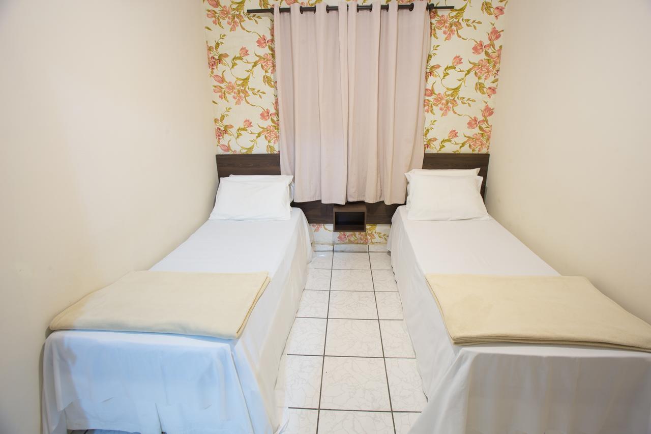 Hotel Calixtro 雷吉斯特鲁 外观 照片