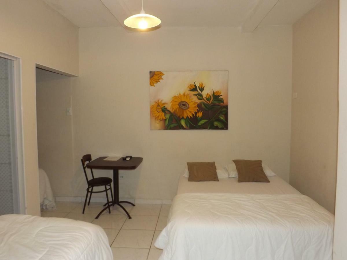 Hotel Calixtro 雷吉斯特鲁 外观 照片